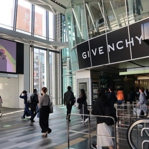 Givenchy Paris Black Structured Sheath Dress, Riccardo Tisci Era, Japan Boutique - Picture 4 of 11